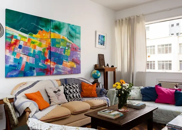 Copacabana Artsy Apartment